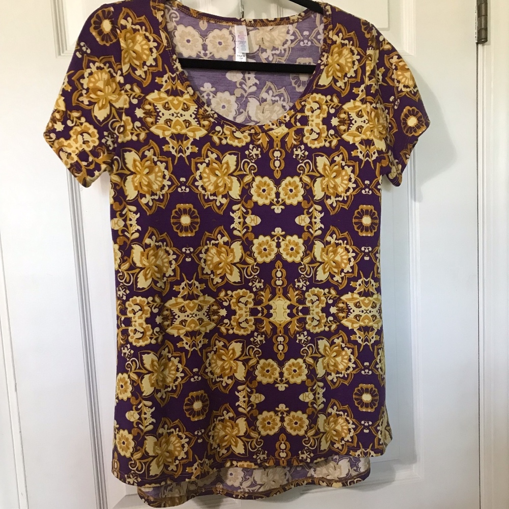 LuLaRoe Classic T, Size S, Made in USA!